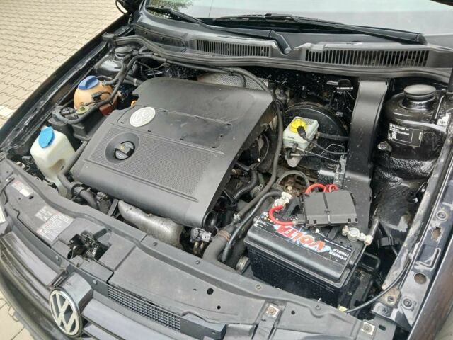 Черный Фольксваген Гольф, объемом двигателя 1.6 л и пробегом 234 тыс. км за 3850 $, фото 22 на Automoto.ua