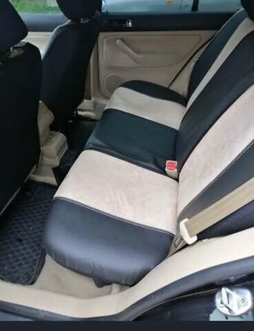 Черный Фольксваген Гольф, объемом двигателя 1.6 л и пробегом 243 тыс. км за 4900 $, фото 8 на Automoto.ua