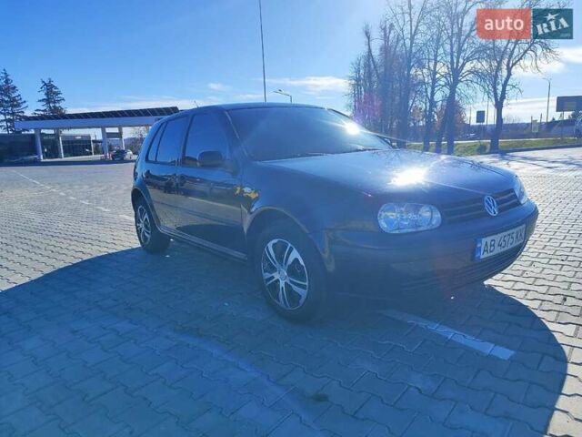 Черный Фольксваген Гольф, объемом двигателя 1.6 л и пробегом 206 тыс. км за 4050 $, фото 5 на Automoto.ua