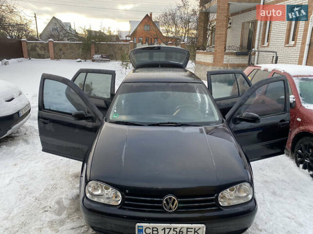 Черный Фольксваген Гольф, объемом двигателя 1.39 л и пробегом 275 тыс. км за 3850 $, фото 25 на Automoto.ua
