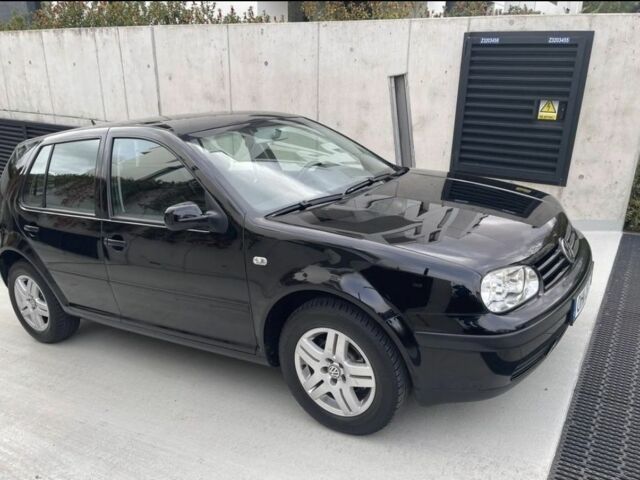 Черный Фольксваген Гольф, объемом двигателя 1.9 л и пробегом 240 тыс. км за 1100 $, фото 8 на Automoto.ua