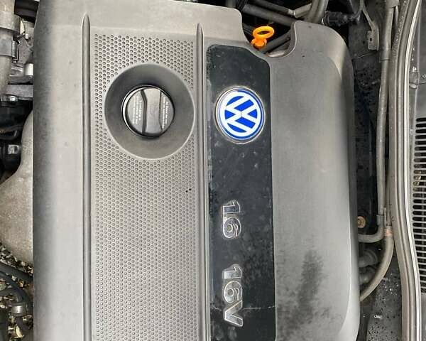 Черный Фольксваген Гольф, объемом двигателя 1.6 л и пробегом 233 тыс. км за 4790 $, фото 25 на Automoto.ua