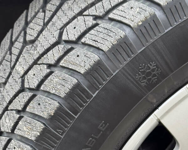 Черный Фольксваген Гольф, объемом двигателя 1.39 л и пробегом 197 тыс. км за 3997 $, фото 69 на Automoto.ua