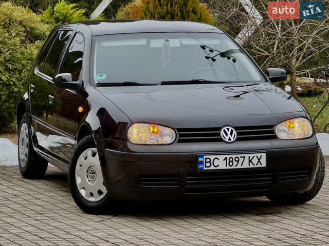 Черный Фольксваген Гольф, объемом двигателя 1.39 л и пробегом 197 тыс. км за 3997 $, фото 12 на Automoto.ua