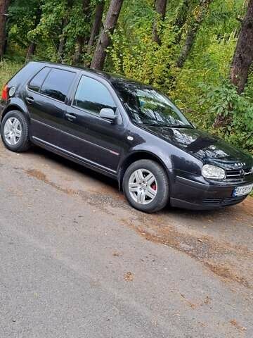 Черный Фольксваген Гольф, объемом двигателя 1.6 л и пробегом 271 тыс. км за 4300 $, фото 1 на Automoto.ua