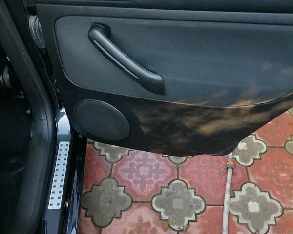 Чорний Фольксваген Гольф, об'ємом двигуна 1.6 л та пробігом 215 тис. км за 4700 $, фото 17 на Automoto.ua