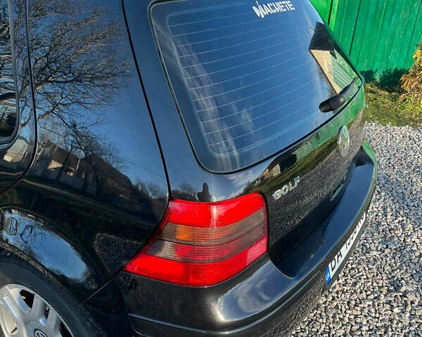 Черный Фольксваген Гольф, объемом двигателя 1.6 л и пробегом 230 тыс. км за 4300 $, фото 6 на Automoto.ua