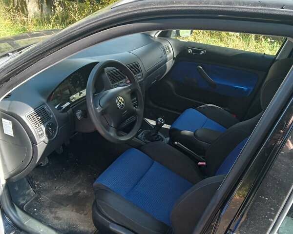 Черный Фольксваген Гольф, объемом двигателя 1.6 л и пробегом 168 тыс. км за 4500 $, фото 10 на Automoto.ua