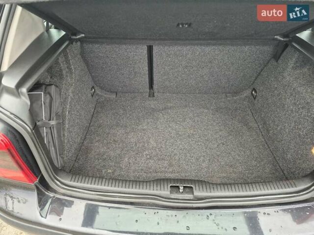 Черный Фольксваген Гольф, объемом двигателя 1.39 л и пробегом 232 тыс. км за 3950 $, фото 15 на Automoto.ua