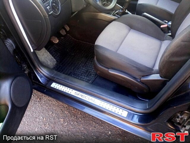 Черный Фольксваген Гольф, объемом двигателя 1.4 л и пробегом 240 тыс. км за 4300 $, фото 8 на Automoto.ua