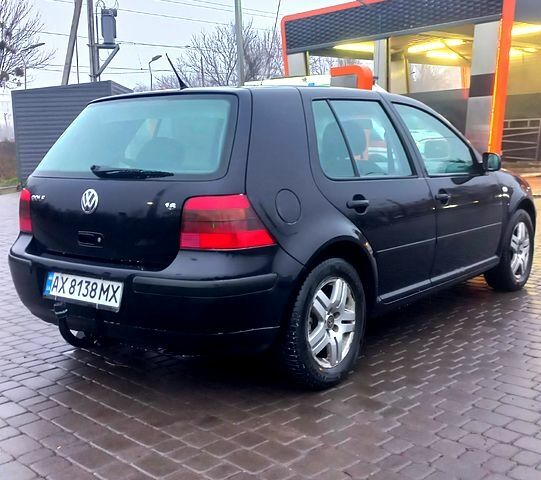 Черный Фольксваген Гольф, объемом двигателя 1.6 л и пробегом 255 тыс. км за 4700 $, фото 1 на Automoto.ua