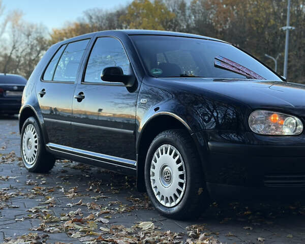 Черный Фольксваген Гольф, объемом двигателя 1.39 л и пробегом 231 тыс. км за 3799 $, фото 44 на Automoto.ua