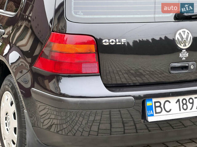 Черный Фольксваген Гольф, объемом двигателя 1.39 л и пробегом 197 тыс. км за 3997 $, фото 70 на Automoto.ua