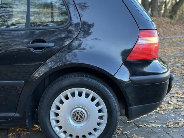 Черный Фольксваген Гольф, объемом двигателя 1.4 л и пробегом 230 тыс. км за 3799 $, фото 13 на Automoto.ua