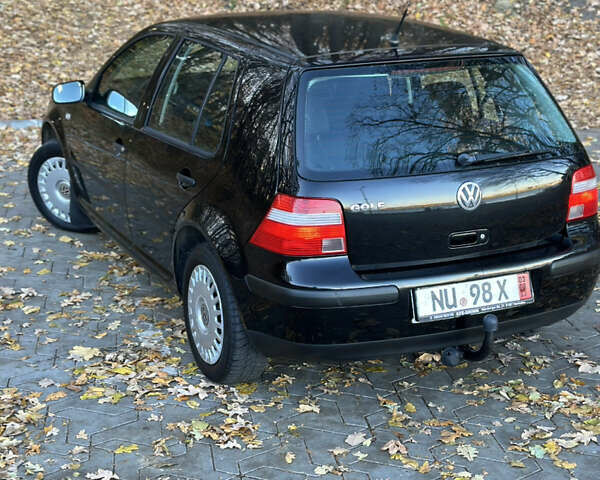 Черный Фольксваген Гольф, объемом двигателя 1.39 л и пробегом 231 тыс. км за 3799 $, фото 26 на Automoto.ua