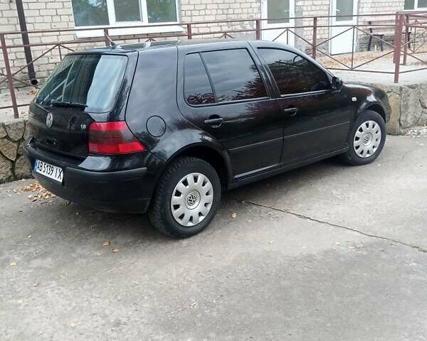 Черный Фольксваген Гольф, объемом двигателя 1.6 л и пробегом 291 тыс. км за 4299 $, фото 4 на Automoto.ua