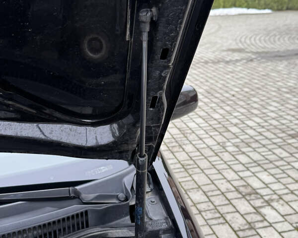 Черный Фольксваген Гольф, объемом двигателя 1.39 л и пробегом 197 тыс. км за 3997 $, фото 71 на Automoto.ua