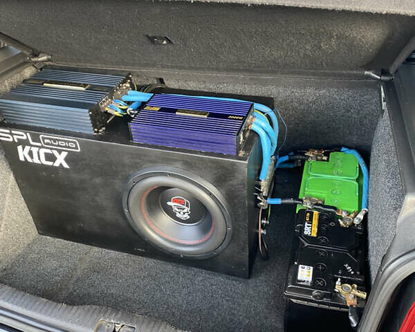 Черный Фольксваген Гольф, объемом двигателя 1.6 л и пробегом 290 тыс. км за 4300 $, фото 8 на Automoto.ua