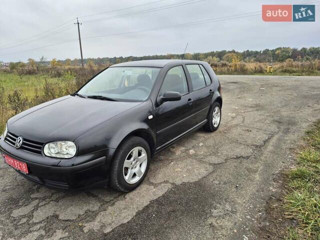 Черный Фольксваген Гольф, объемом двигателя 1.39 л и пробегом 232 тыс. км за 3950 $, фото 24 на Automoto.ua