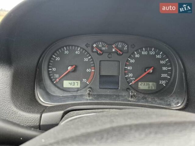 Черный Фольксваген Гольф, объемом двигателя 1.39 л и пробегом 232 тыс. км за 3950 $, фото 3 на Automoto.ua