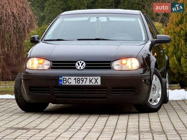 Черный Фольксваген Гольф, объемом двигателя 1.39 л и пробегом 197 тыс. км за 3997 $, фото 1 на Automoto.ua
