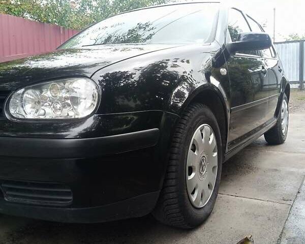 Черный Фольксваген Гольф, объемом двигателя 1.6 л и пробегом 291 тыс. км за 4299 $, фото 7 на Automoto.ua