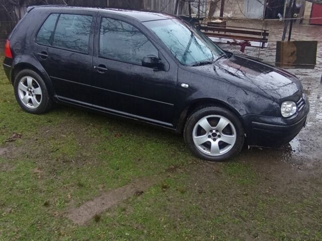 Чорний Фольксваген Гольф, об'ємом двигуна 1 л та пробігом 400 тис. км за 2000 $, фото 1 на Automoto.ua