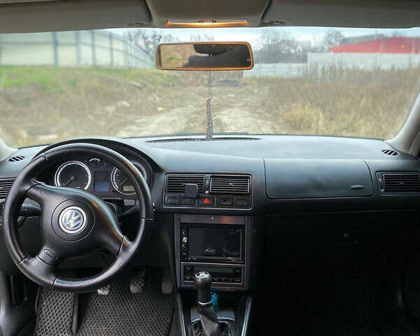 Черный Фольксваген Гольф, объемом двигателя 1.6 л и пробегом 274 тыс. км за 4600 $, фото 6 на Automoto.ua