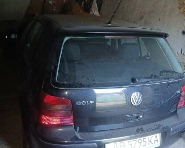 Черный Фольксваген Гольф, объемом двигателя 1.6 л и пробегом 168 тыс. км за 4500 $, фото 2 на Automoto.ua