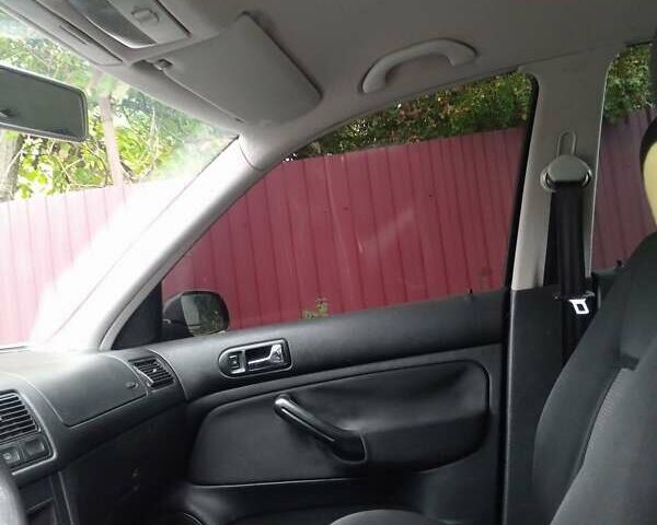 Черный Фольксваген Гольф, объемом двигателя 1.6 л и пробегом 291 тыс. км за 4299 $, фото 35 на Automoto.ua