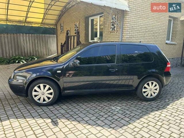 Черный Фольксваген Гольф, объемом двигателя 1.6 л и пробегом 257 тыс. км за 4900 $, фото 1 на Automoto.ua