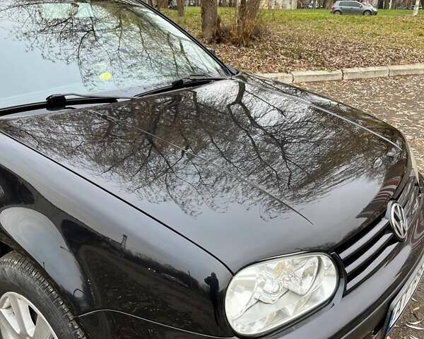 Черный Фольксваген Гольф, объемом двигателя 1.6 л и пробегом 212 тыс. км за 4980 $, фото 7 на Automoto.ua