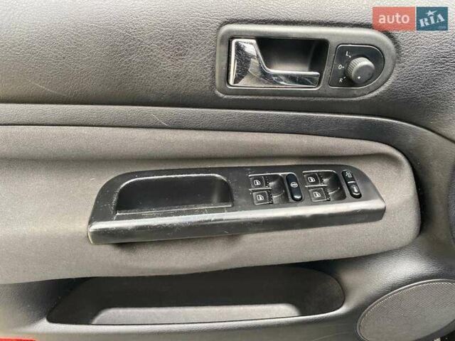 Черный Фольксваген Гольф, объемом двигателя 1.6 л и пробегом 233 тыс. км за 4790 $, фото 23 на Automoto.ua