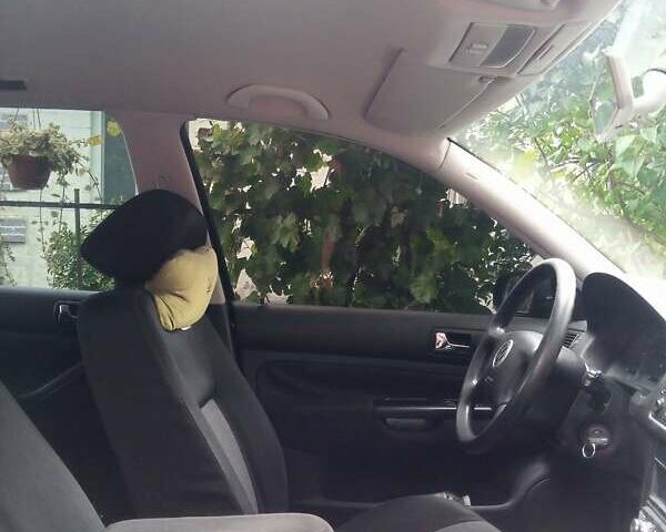 Черный Фольксваген Гольф, объемом двигателя 1.6 л и пробегом 291 тыс. км за 4299 $, фото 36 на Automoto.ua