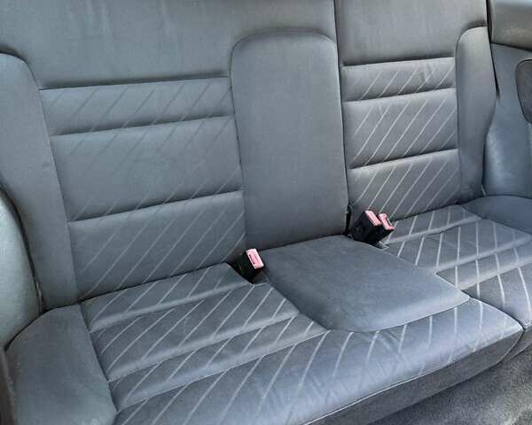 Черный Фольксваген Гольф, объемом двигателя 1.6 л и пробегом 276 тыс. км за 4000 $, фото 2 на Automoto.ua