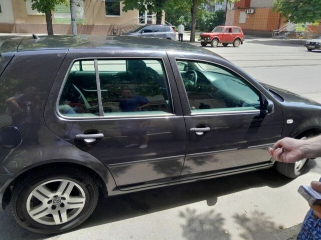 Чорний Фольксваген Гольф, об'ємом двигуна 1.4 л та пробігом 237 тис. км за 3900 $, фото 5 на Automoto.ua