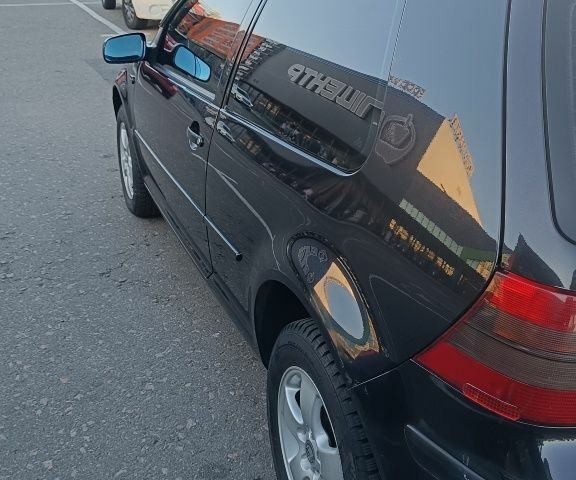 Чорний Фольксваген Гольф, об'ємом двигуна 1.6 л та пробігом 235 тис. км за 4500 $, фото 5 на Automoto.ua