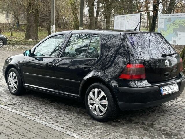 Чорний Фольксваген Гольф, об'ємом двигуна 1.6 л та пробігом 286 тис. км за 3750 $, фото 2 на Automoto.ua