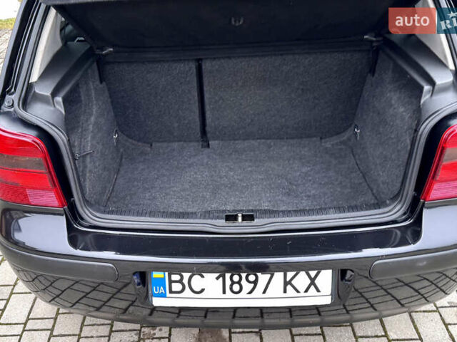 Черный Фольксваген Гольф, объемом двигателя 1.39 л и пробегом 197 тыс. км за 3997 $, фото 63 на Automoto.ua