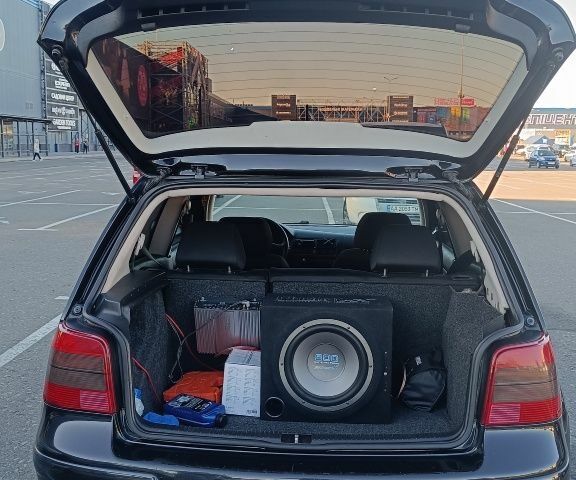 Чорний Фольксваген Гольф, об'ємом двигуна 1.6 л та пробігом 235 тис. км за 4500 $, фото 9 на Automoto.ua