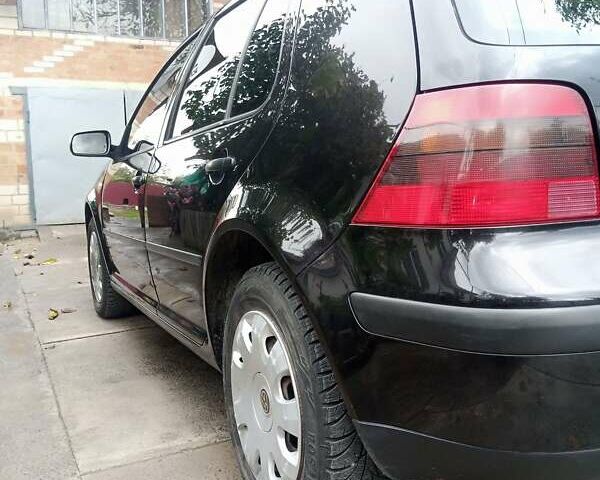 Черный Фольксваген Гольф, объемом двигателя 1.6 л и пробегом 291 тыс. км за 4299 $, фото 11 на Automoto.ua