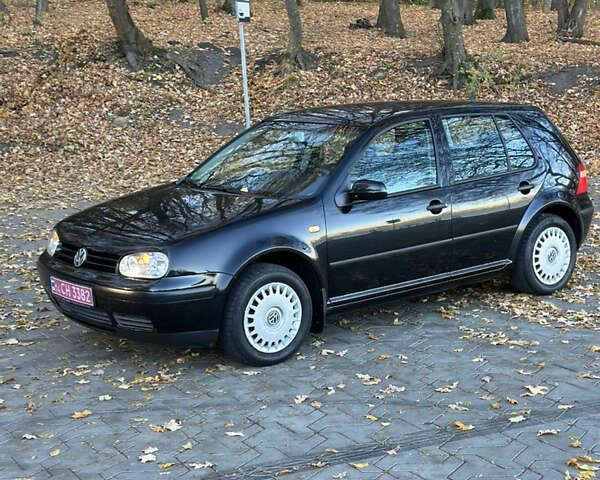 Черный Фольксваген Гольф, объемом двигателя 1.39 л и пробегом 231 тыс. км за 3799 $, фото 17 на Automoto.ua