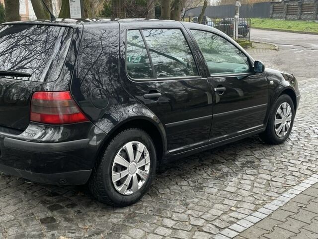 Чорний Фольксваген Гольф, об'ємом двигуна 1.6 л та пробігом 286 тис. км за 3750 $, фото 3 на Automoto.ua