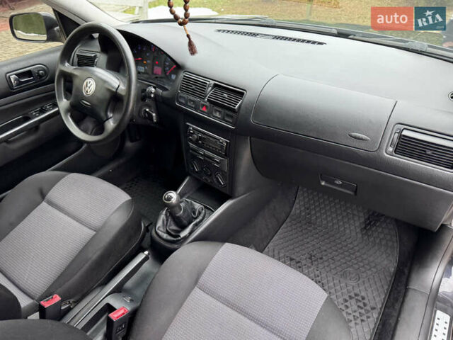 Черный Фольксваген Гольф, объемом двигателя 1.39 л и пробегом 197 тыс. км за 3997 $, фото 48 на Automoto.ua