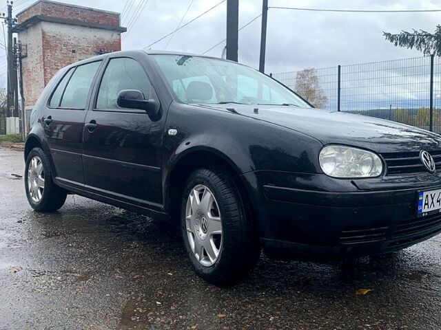 Черный Фольксваген Гольф, объемом двигателя 1.6 л и пробегом 240 тыс. км за 4500 $, фото 3 на Automoto.ua