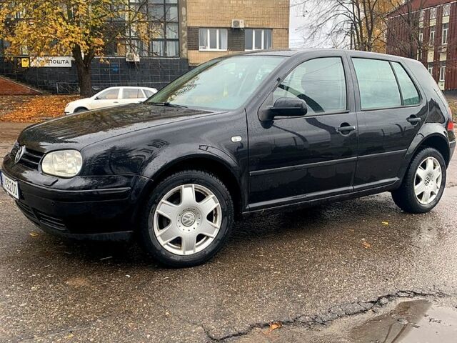 Черный Фольксваген Гольф, объемом двигателя 1.6 л и пробегом 240 тыс. км за 4500 $, фото 2 на Automoto.ua