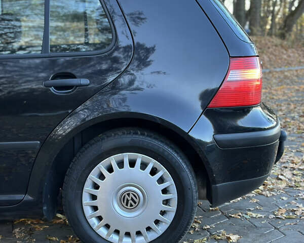 Черный Фольксваген Гольф, объемом двигателя 1.39 л и пробегом 231 тыс. км за 3799 $, фото 41 на Automoto.ua