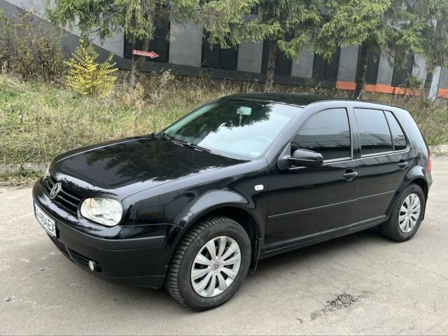 Черный Фольксваген Гольф, объемом двигателя 1.6 л и пробегом 213 тыс. км за 4750 $, фото 2 на Automoto.ua