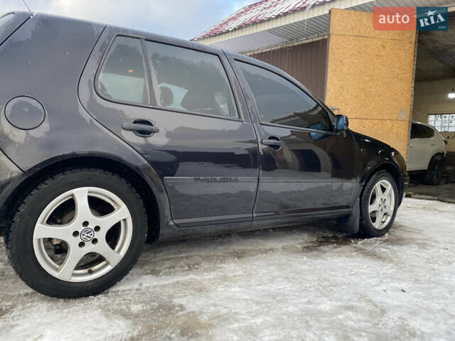 Черный Фольксваген Гольф, объемом двигателя 1.39 л и пробегом 275 тыс. км за 3850 $, фото 5 на Automoto.ua