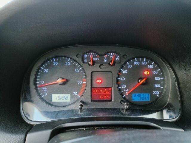 Черный Фольксваген Гольф, объемом двигателя 1.4 л и пробегом 247 тыс. км за 4500 $, фото 4 на Automoto.ua